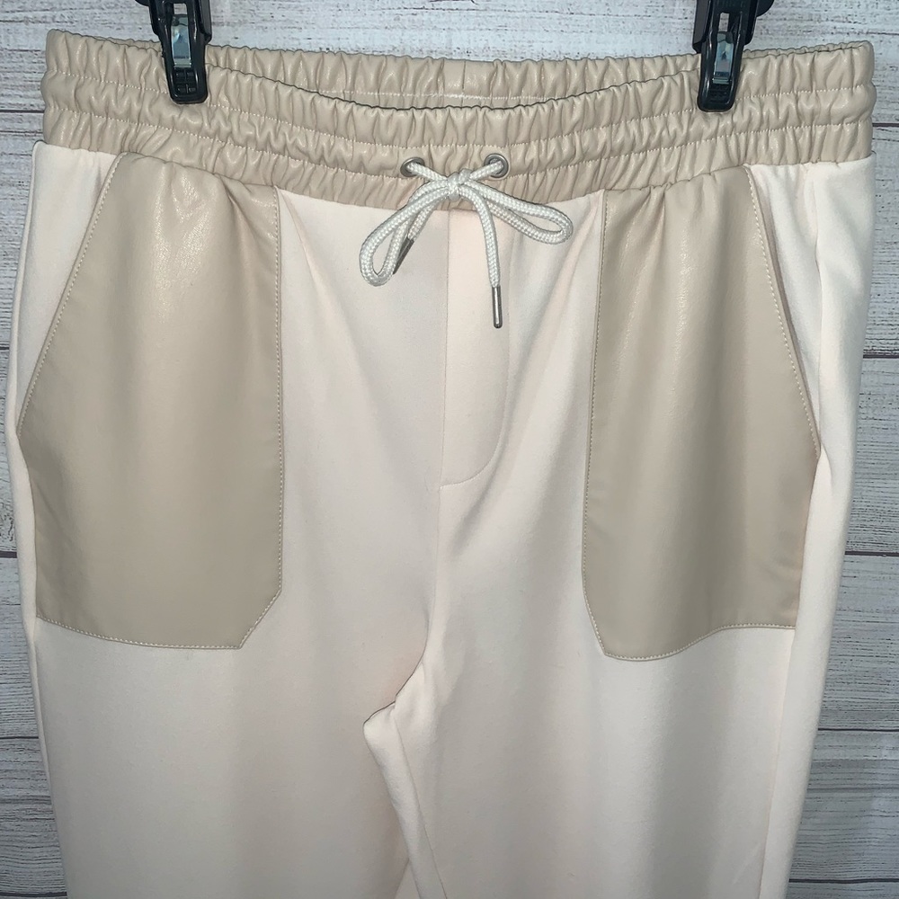 NWT Fashion Nova I Know A Place Joggers - Picture 7 of 9